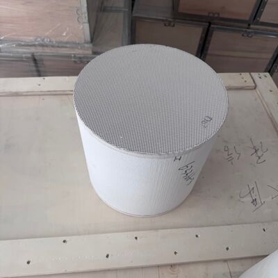 kaufen China VI Standard 200 cpsi Dieselpartikelfilter mit 95% hoher Filtration für leichte Nutzfahrzeuge Online-Herstellung