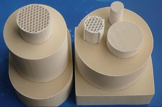 kaufen 300 Cpsi keramische Katalysator-Filter-Katalysator-Bienenwabe 101.6mm Online-Herstellung